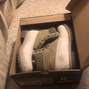 • Timberland “white,green,khaki” size 10 wide